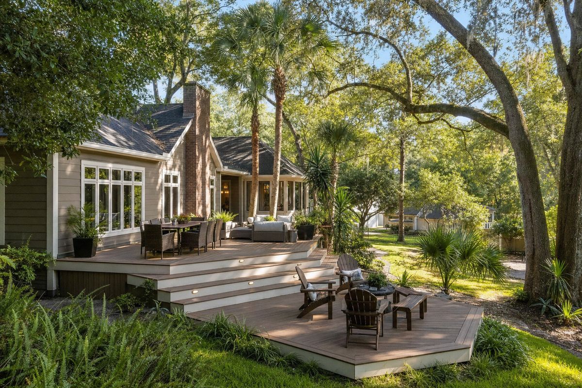 Multi-Level Deck Ideas for Sloped Jacksonville Yards