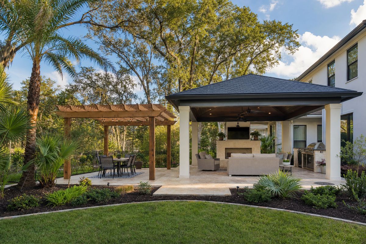 Pergola vs Pavilion: Which Fits Your Jacksonville Backyard?