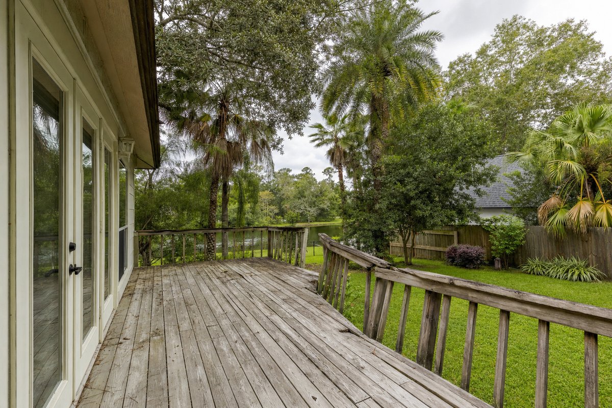 Signs It Is Time to Replace Your Deck in Jacksonville